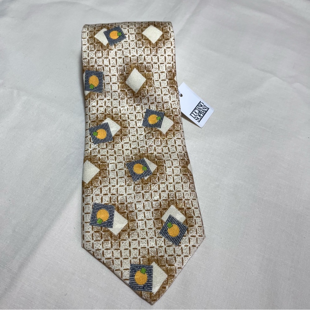 Luciano Soprani NWT Cream and Gold Patterned Seta Painted Silk Tie